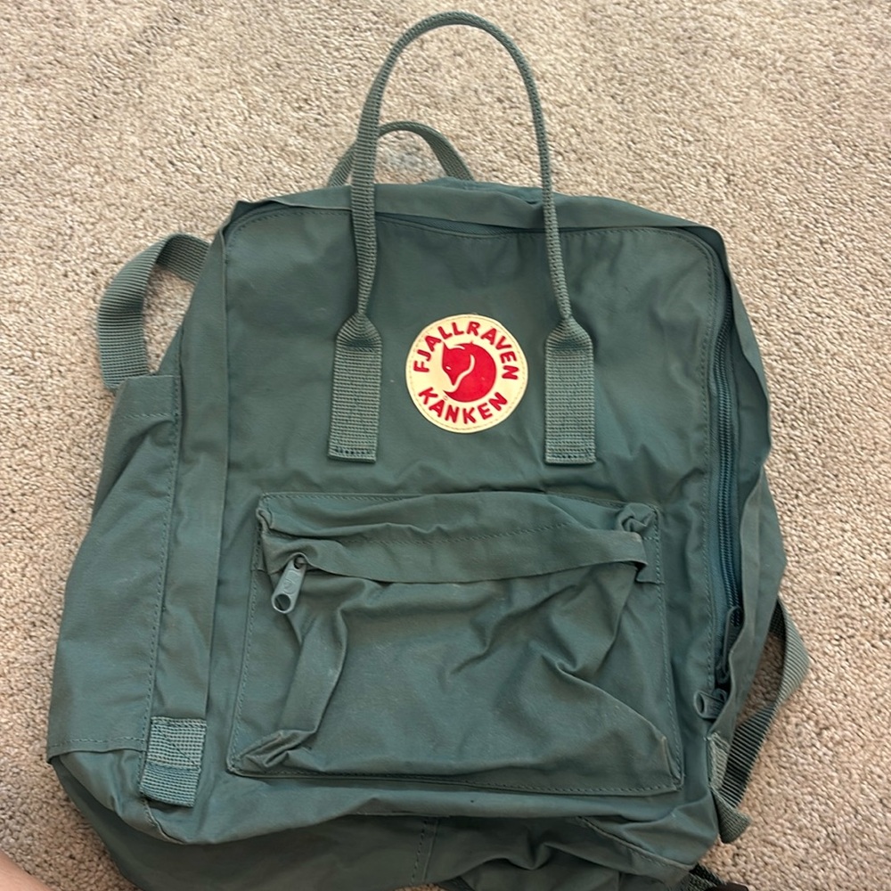 fjallraven backpack kanken forest green